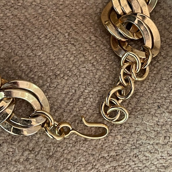 Vintage Monet Double Link Curb Chain- Hefty Gold Tone Necklace - Picture 4 of 4